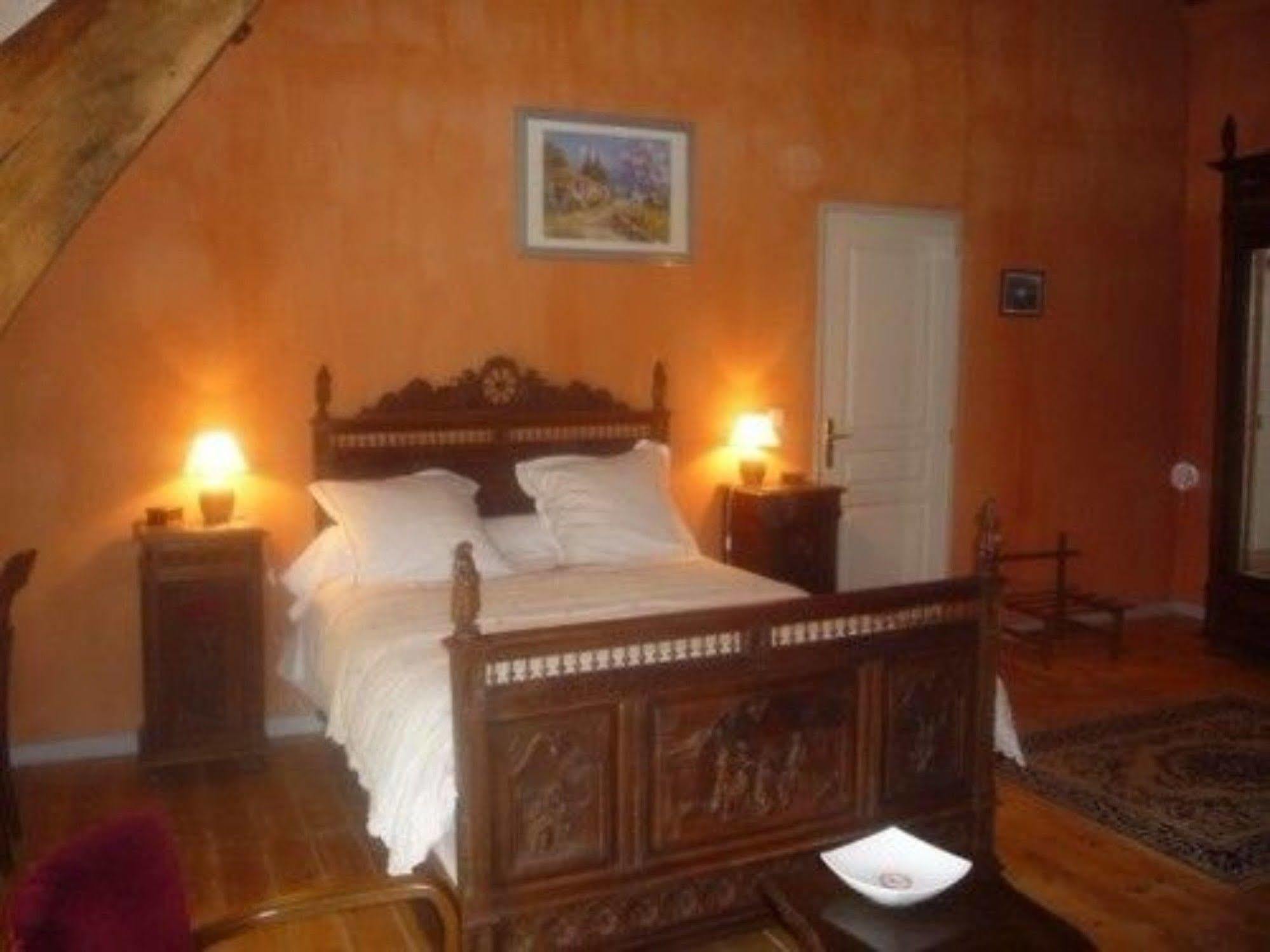 Au Mesnil Le Bas Bray Panzió Bures-en-Bray Kültér fotó