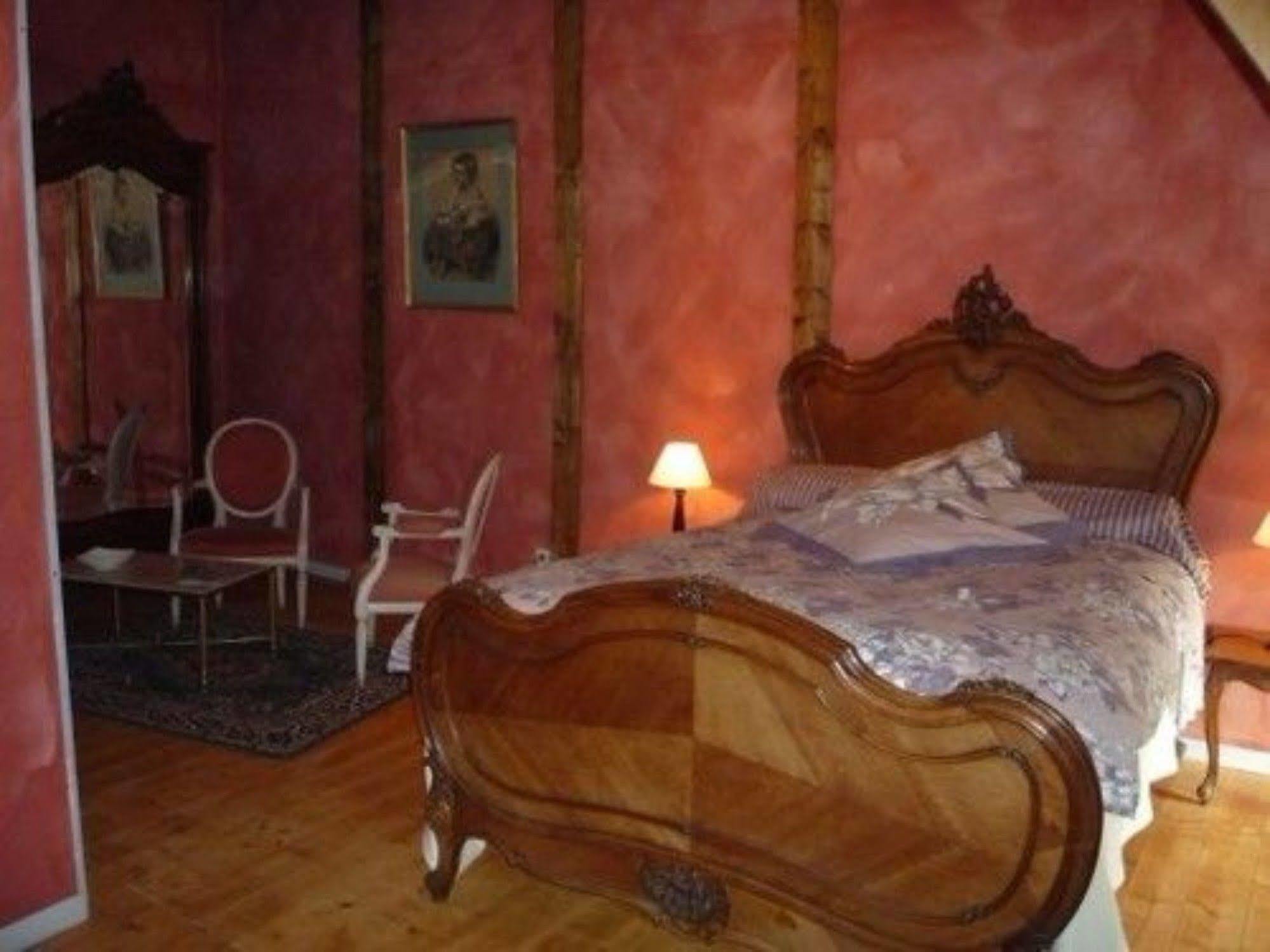 Au Mesnil Le Bas Bray Panzió Bures-en-Bray Kültér fotó